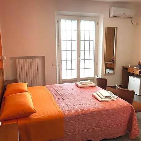 Bed & Breakfast Oak Tree 114 Castelfidardo