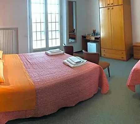 Bed & Breakfast Oak Tree 114 Castelfidardo