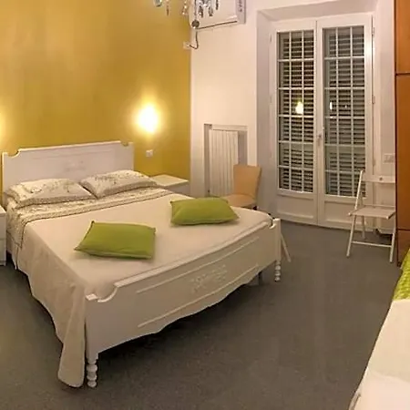 Bed & Breakfast Oak Tree 114